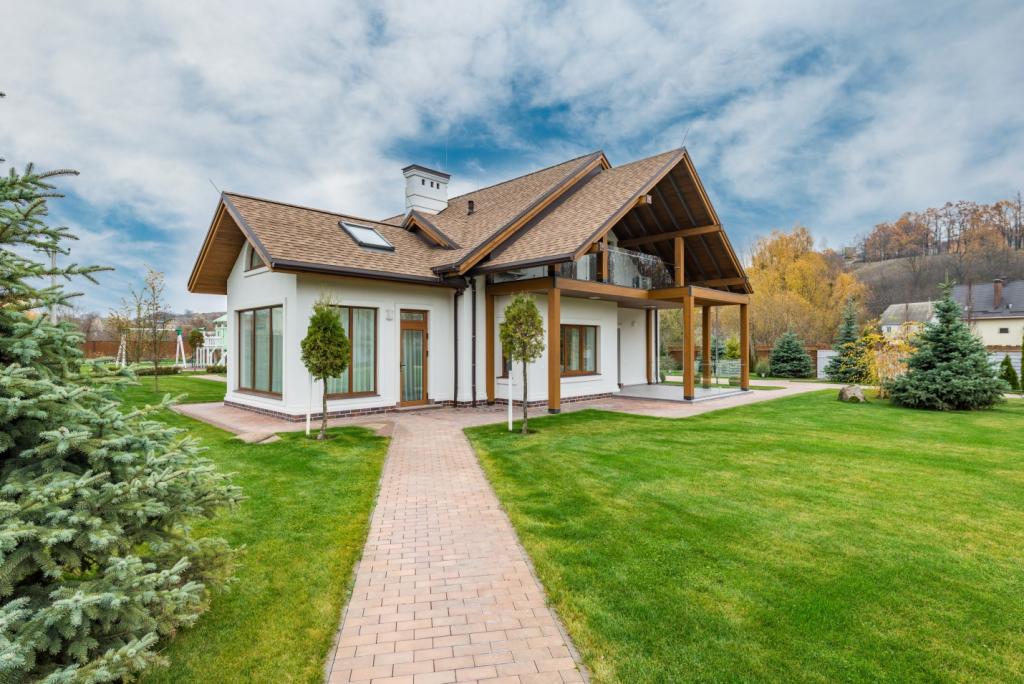 Residential cottage with courtyard